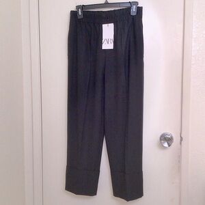 Zara Cuffed Capri Trouser Pants  NWT